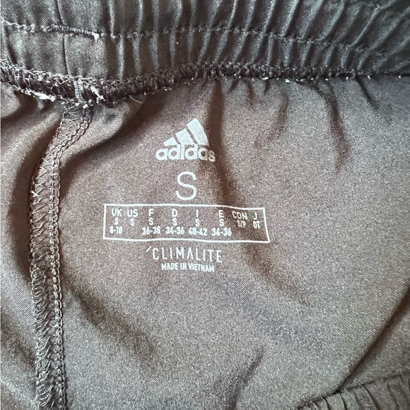Adidas Climalite Black with White Stripes Shorts Size Small - Picture 5 of 5